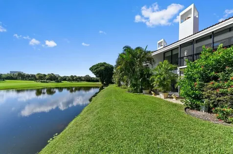 1924 Presidential Way West Palm Beach FL 33401