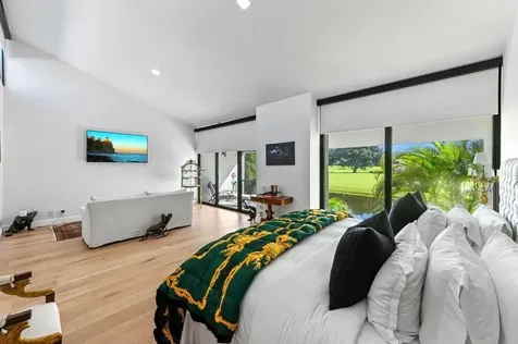 1924 Presidential Way West Palm Beach FL 33401