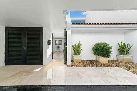 1924 Presidential Way West Palm Beach FL 33401