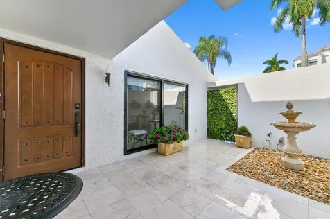 1924 Presidential Way West Palm Beach FL 33401