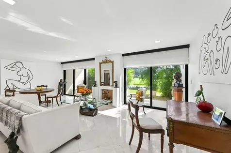 1924 Presidential Way West Palm Beach FL 33401