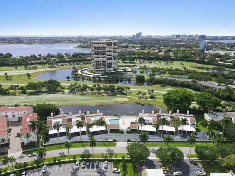 1924 Presidential Way West Palm Beach FL 33401