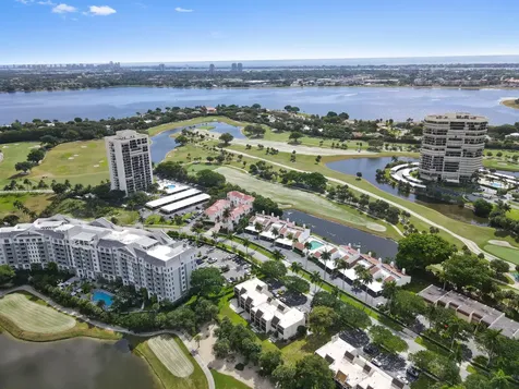 1924 Presidential Way West Palm Beach FL 33401