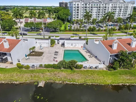 1924 Presidential Way West Palm Beach FL 33401