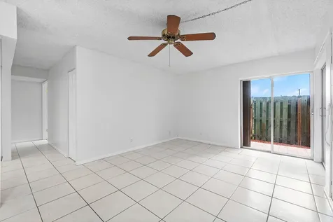 1876 Fairview Villas Drive Palm Springs FL 33406
