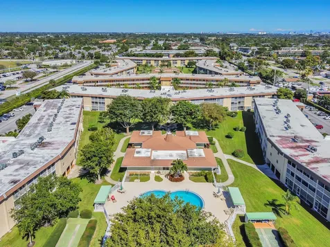 700 Village Green Court Palm Springs FL 33461