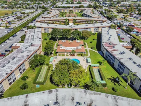 700 Village Green Court Palm Springs FL 33461