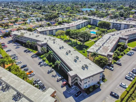 700 Village Green Court Palm Springs FL 33461