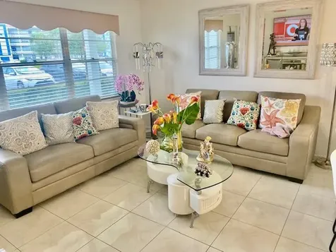 1012 Lincoln A Boca Raton FL 33434