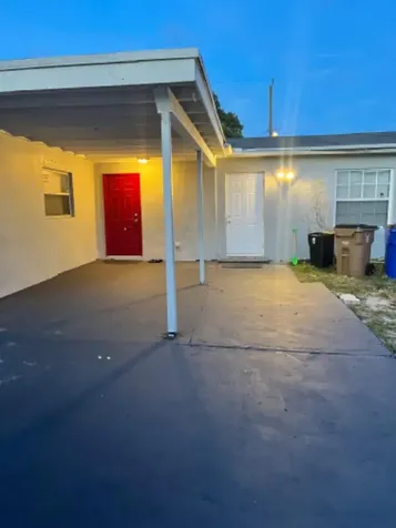 548 NW 2nd Way Deerfield Beach FL 33441