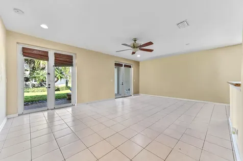 8639 Tally Ho Lane Royal Palm Beach FL 33411