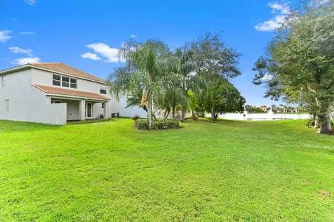 8639 Tally Ho Lane Royal Palm Beach FL 33411