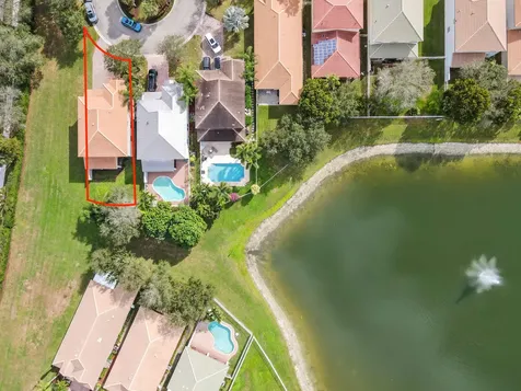 8639 Tally Ho Lane Royal Palm Beach FL 33411