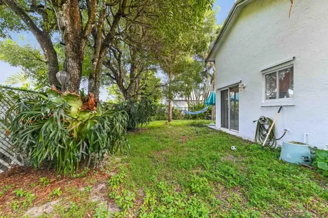 3325 Nw 79th Way Davie FL 33024