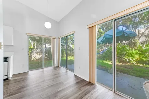 3325 Nw 79th Way Davie FL 33024