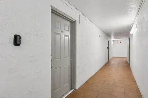 721 N Pine Island Plantation FL 33324