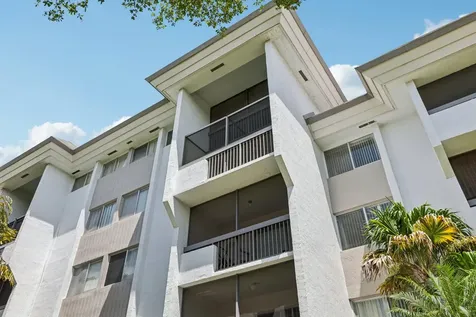 721 N Pine Island Plantation FL 33324