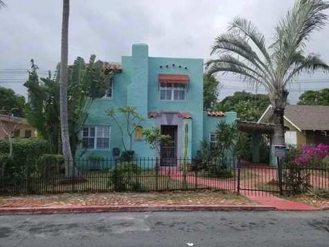 121 S B Street Lake Worth Beach FL 33460