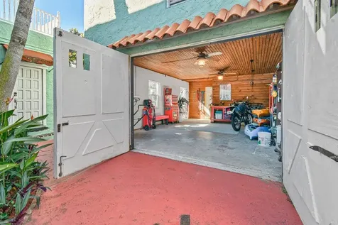 121 S B Street Lake Worth Beach FL 33460