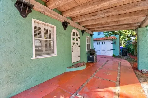 121 S B Street Lake Worth Beach FL 33460