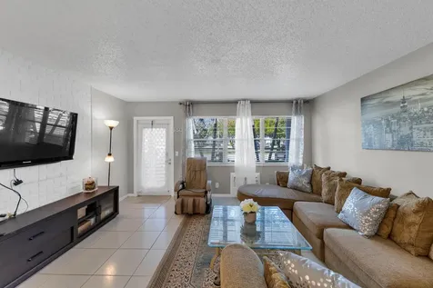 5 Newport A Deerfield Beach FL 33442
