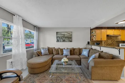 5 Newport A Deerfield Beach FL 33442