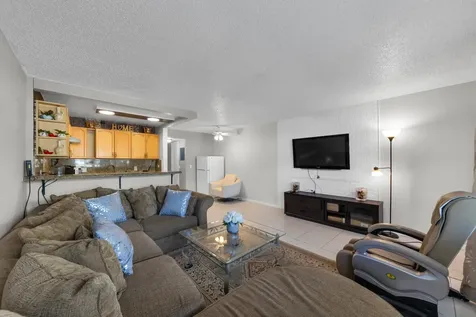 5 Newport A Deerfield Beach FL 33442
