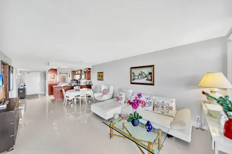 2940 N Course Drive Pompano Beach FL 33069