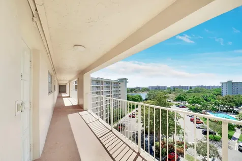 2940 N Course Drive Pompano Beach FL 33069