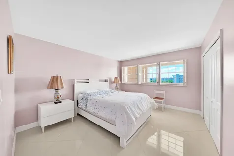 2940 N Course Drive Pompano Beach FL 33069
