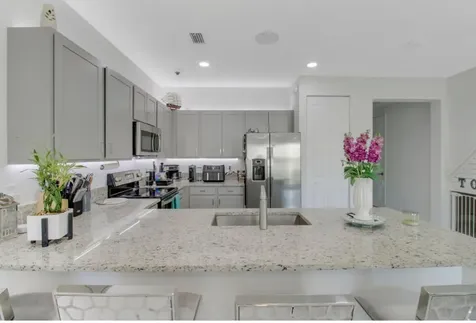 1010 Willow Place Riviera Beach FL 33410