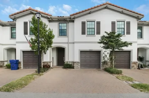 1010 Willow Place Riviera Beach FL 33410