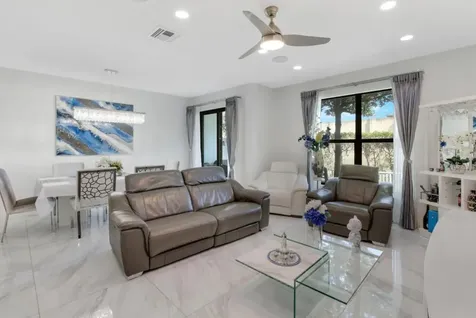 1010 Willow Place Riviera Beach FL 33410