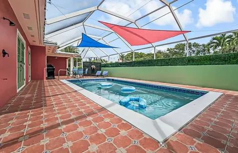 532 N Palmway Lake Worth Beach FL 33460