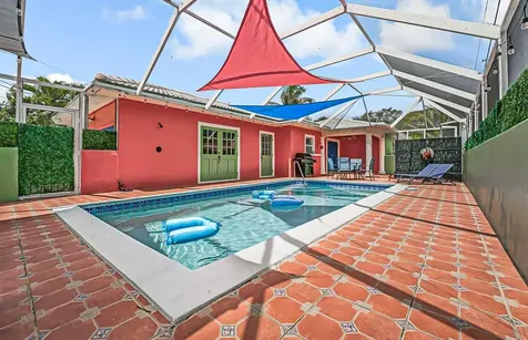532 N Palmway Lake Worth Beach FL 33460