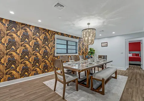 532 N Palmway Lake Worth Beach FL 33460