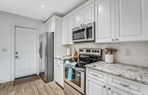 532 N Palmway Lake Worth Beach FL 33460