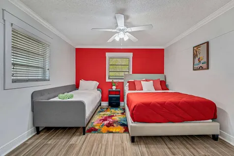 532 N Palmway Lake Worth Beach FL 33460