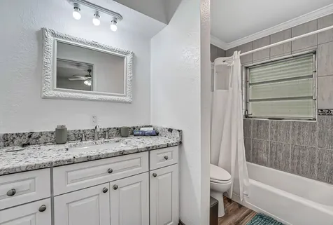 532 N Palmway Lake Worth Beach FL 33460