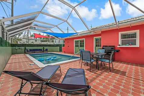 532 N Palmway Lake Worth Beach FL 33460