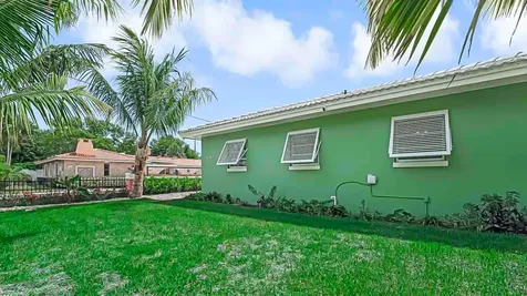 532 N Palmway Lake Worth Beach FL 33460