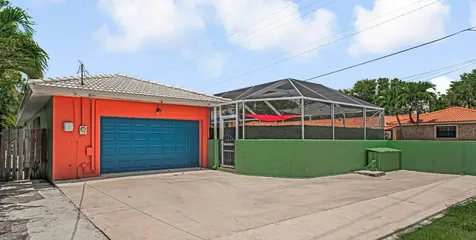 532 N Palmway Lake Worth Beach FL 33460