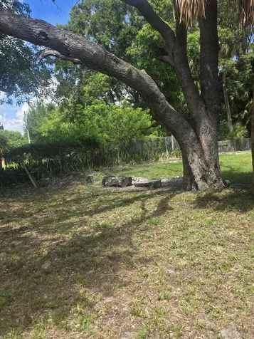 619 N 9th N Street Fort Pierce FL 34950