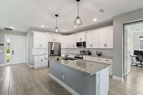 5515 Nw Downs Street Port Saint Lucie FL 34986