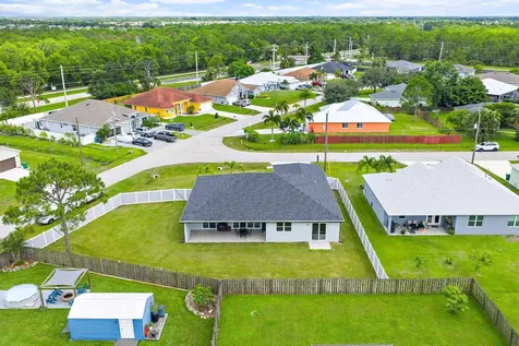 5515 Nw Downs Street Port Saint Lucie FL 34986