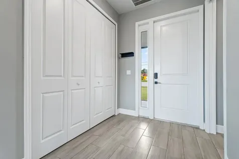 5515 Nw Downs Street Port Saint Lucie FL 34986