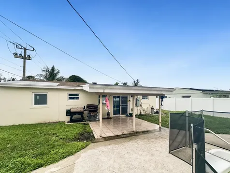 6231 Sw 15th Court North Lauderdale FL 33068