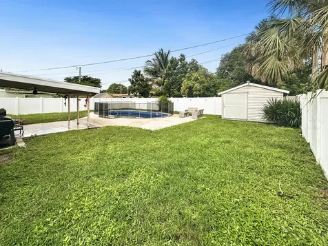 6231 Sw 15th Court North Lauderdale FL 33068