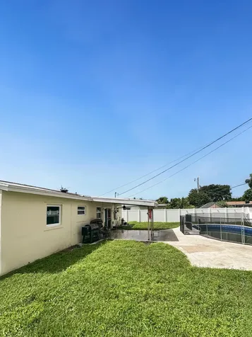 6231 Sw 15th Court North Lauderdale FL 33068
