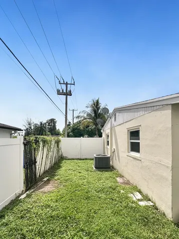 6231 Sw 15th Court North Lauderdale FL 33068